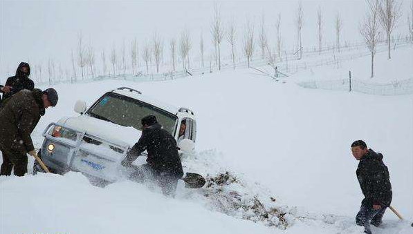 暴雨蓝色预警：黑龙江内蒙古出现20厘米积雪