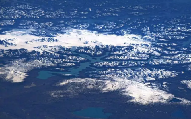 南美安第斯山脉冰川融化 验证气候变化并非骗局