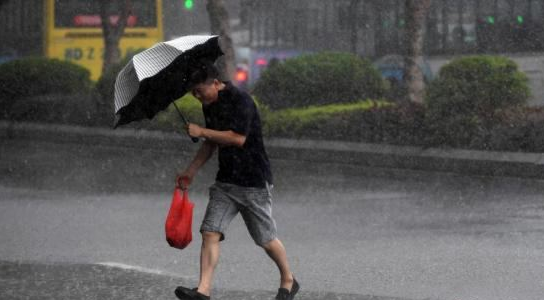 湖北今明天将遭遇降雨大风降温 局地降温在10℃以上