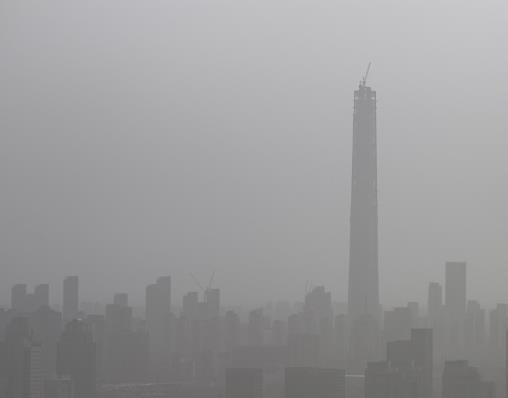 湖北遭受强冷空气侵袭 明后天降温降雨伴大风