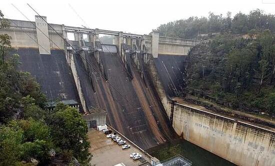 澳大利亚干旱水库蓄水量下降 悉尼实行二级“限水令”