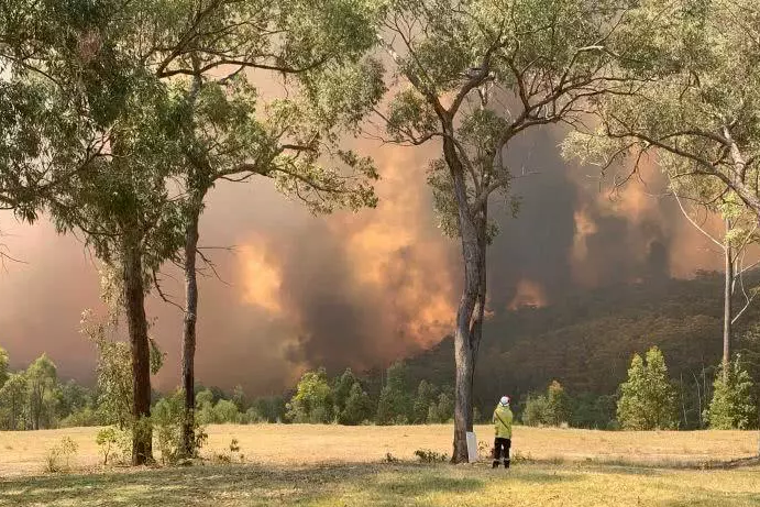 澳大利亚森林火灾持续三周：烟雾飞过太平洋飘到南美洲
