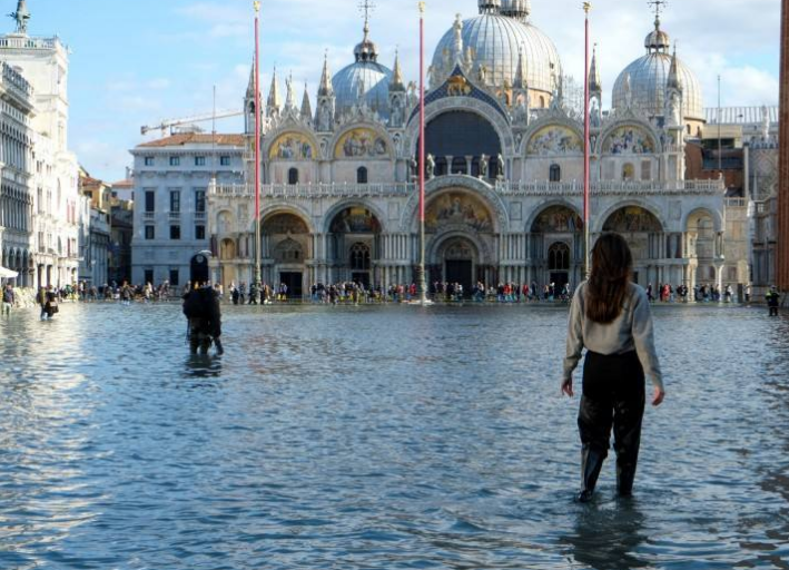 威尼斯水灾需10亿美元修复 意大利希望国际社会捐款
