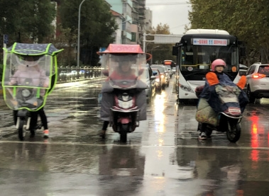 湖南冷空气活跃湿冷黏人 湿冷预计将持续到本周六