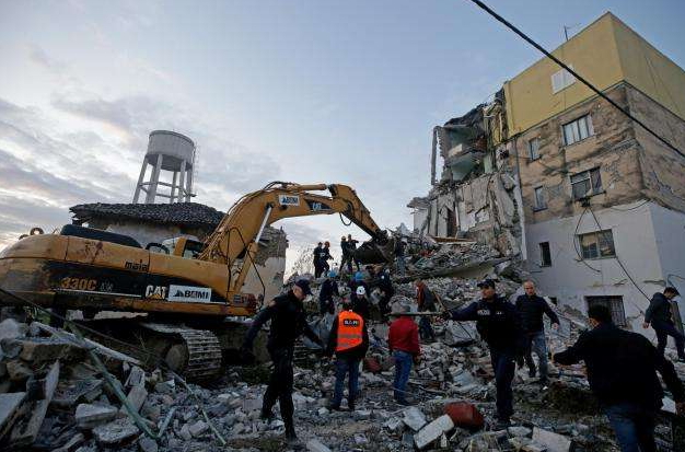 阿尔巴尼亚地震死亡人数提高到24人 搜救队救出45人