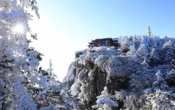 峨眉金顶雪景最全实拍（图） 寺庙一夜白头增添禅意