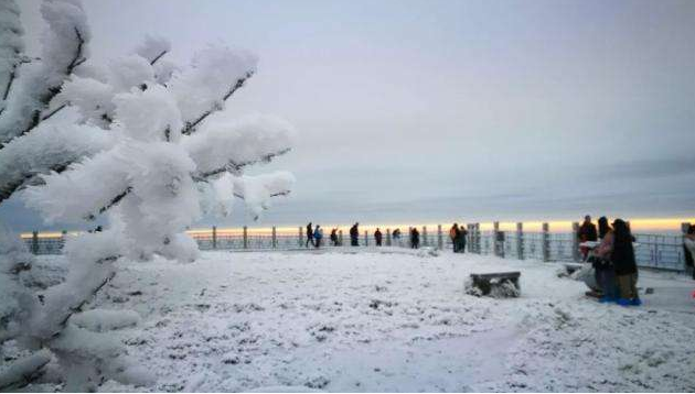 峨眉金顶雪景最全实拍（图） 寺庙一夜白头增添禅意