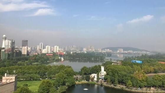 湖北气温低迷最高仅有14℃ 周末空气干燥需多补水