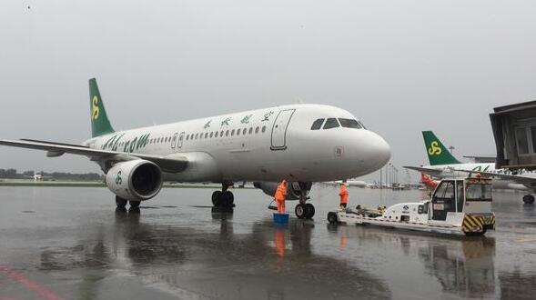 昨日石家庄机场大雾弥漫 46个航班取消13个航班延误