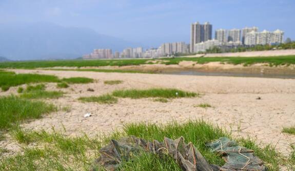 江西降雨比多年均值偏少7成 鄱阳湖30余站刷新最低水位