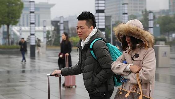 天津持续大风蓝色预警 局地最高气温仅有6℃