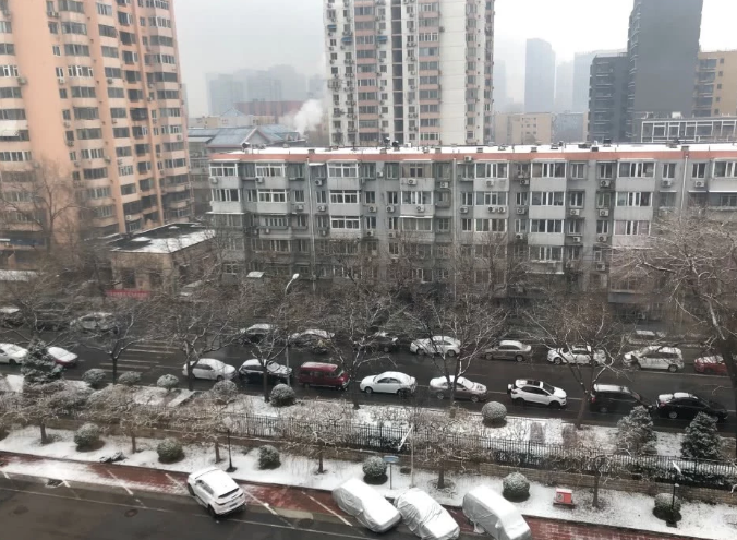 北京雪景实拍（图）：积雪效率低但小雪有小雪的优势