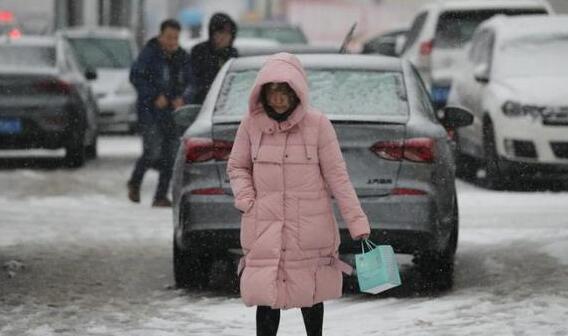 辽宁大部持续雨雪天气 多条高速路段交通管制