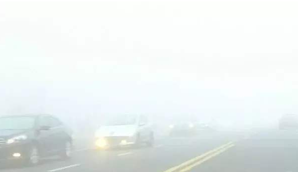 江南江汉等南方地区持续阴雨 冷空气间歇雾霾出动