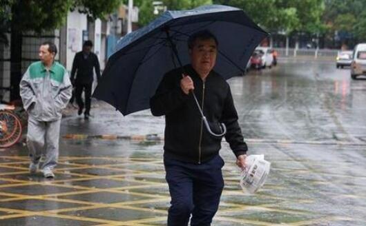 重庆气温低至12℃寒气逼人 未来三天都是阴雨天