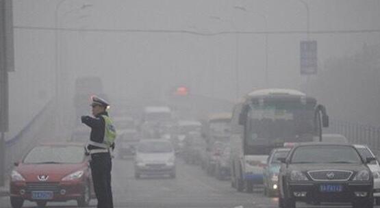 哈尔滨重污染天气二级预警 机动车实行单双号限行