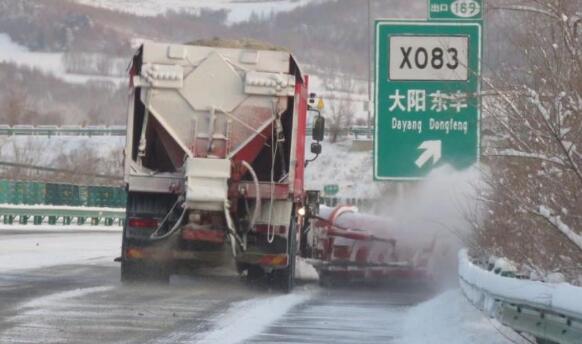 交通运输部：强降雪致全国131条高速公路封闭