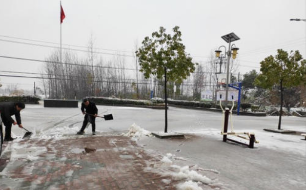 中东部遭雨雪“轰炸” 2020年春运雨雪之中开启