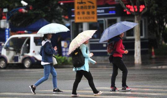 湖南多地阴天有小雨天气 长沙局地气温跌至6℃