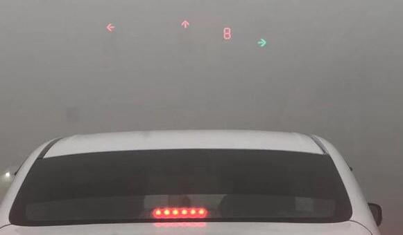 湖北多地发布大雾橙色预警 境内20余条高速临时交通管制