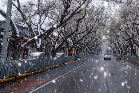 北京再发布道路结冰黄色预警 结冰情况或持续到明天白天