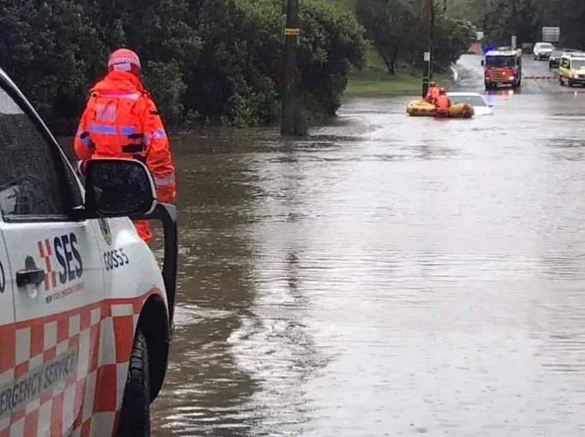 澳大利亚喜迎大暴雨浇灭森林火灾 灭火靠天却引来洪灾