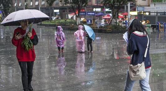 冷空气频繁贵阳气温跌至11℃ 未来三天全省多阵雨