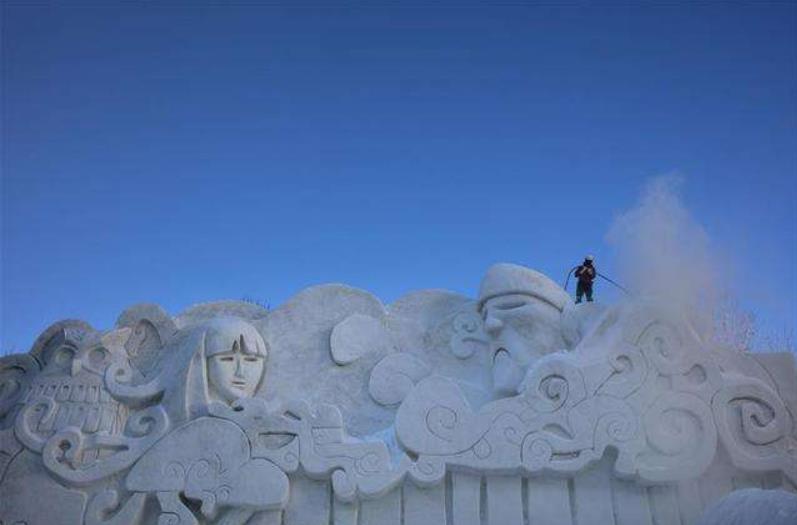 日本札幌降雪不足影响冰雕制作 缺雪情形前所未见