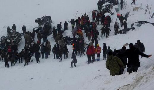 土耳其雪崩造成28人死亡 目前救援工作仍在继续