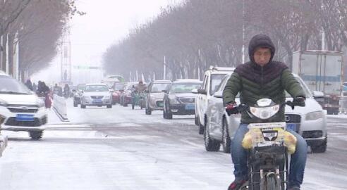 明起山东迎大范围强降雪 省会济南气温跌至11℃