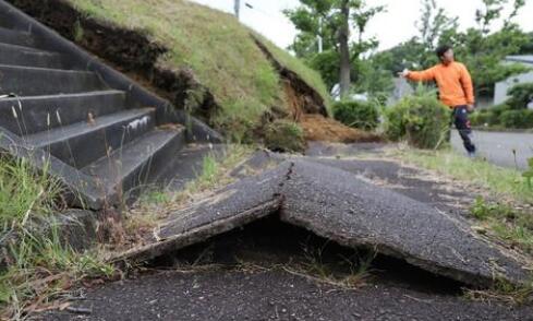 日本福岛东南海域发生5.2级地震 安平町等地有明显的晃动