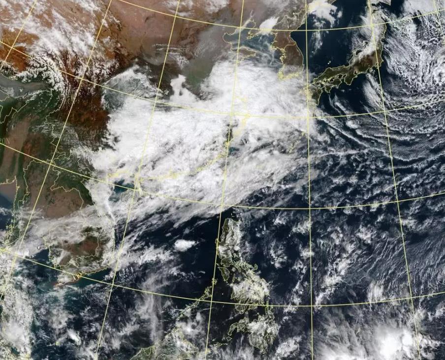 日本东部出现台风和台风眼？是云洞更和地震无关