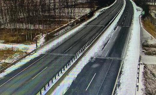 受雨雪天气影响 今日河北多个高速站口关闭