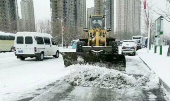 辽宁丹东连续雨雪降温天气 局地平均积雪厚度7.5厘米