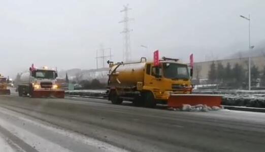 辽宁丹东连续雨雪降温天气 局地平均积雪厚度7.5厘米