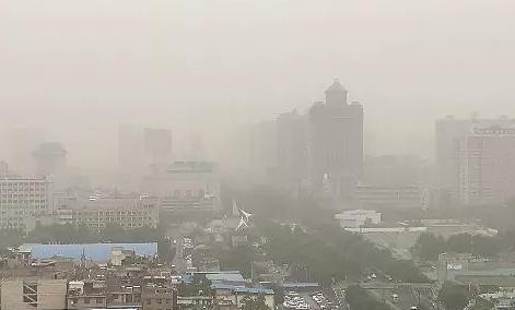 甘肃多地出现沙尘天气 局地最高气温仅13℃