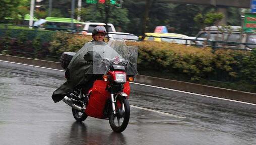 重庆渝北高速实行临时交通管制 未来三天持续阴雨