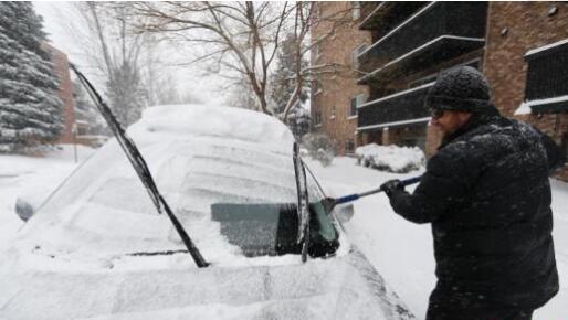 美国17州发布暴雪预警 未来可能出现15至30厘米强降雪