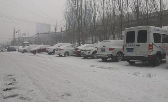 受降雪影响 内蒙古赤峰部分高速暂时封闭