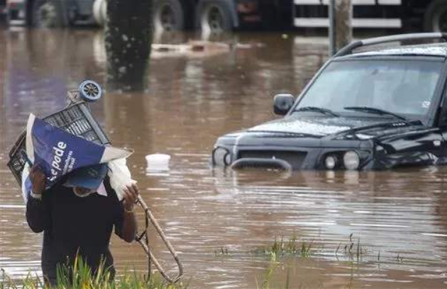 暴雨袭击巴西圣保罗州 制造洪水滑坡15人因此丧生