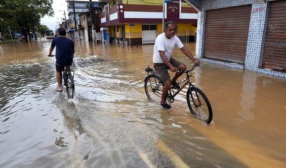 巴西圣保罗州暴雨引发洪水 15人死亡33人失踪