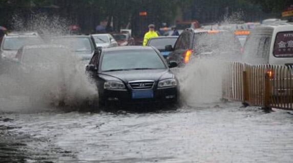 今晨江西发布雷电黄色预警 局地气温也是跌至12℃