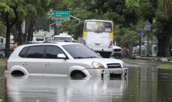 巴西暴雨死亡人数已升至32人 目前仍有47人失踪