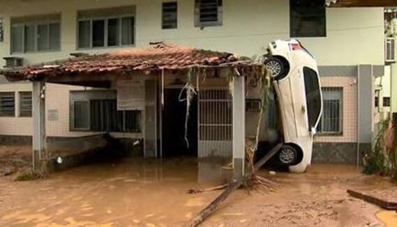 巴西暴雨死亡人数已升至32人 目前仍有47人失踪