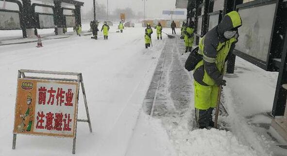 受降雪影响 昨天黑龙江哈牡高速全线封闭