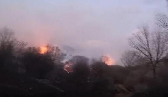北京平谷区鱼子山发生山火 火势得到控制无人员伤亡