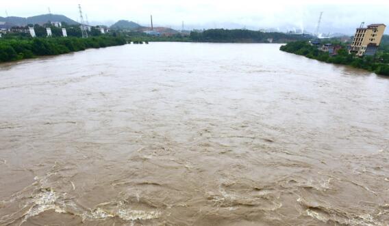 广西桂林市正式开始进入汛期 局地伴有冰雹雷雨强对流天气