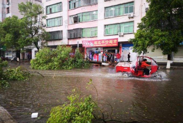 中东部出现大范围降雨强对流 强冷空气袭击中国大部