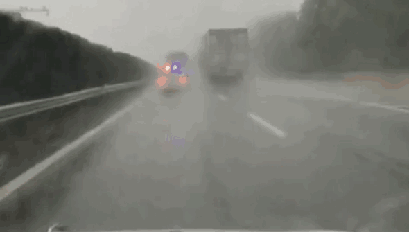 福建雨势减弱仍有阵雨雷雨 能见度降低需注意交通安全