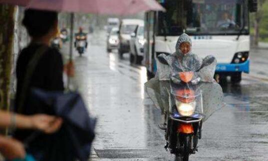 今天河南雨势加强气温降至12℃ 驻马店等地有强对流天气